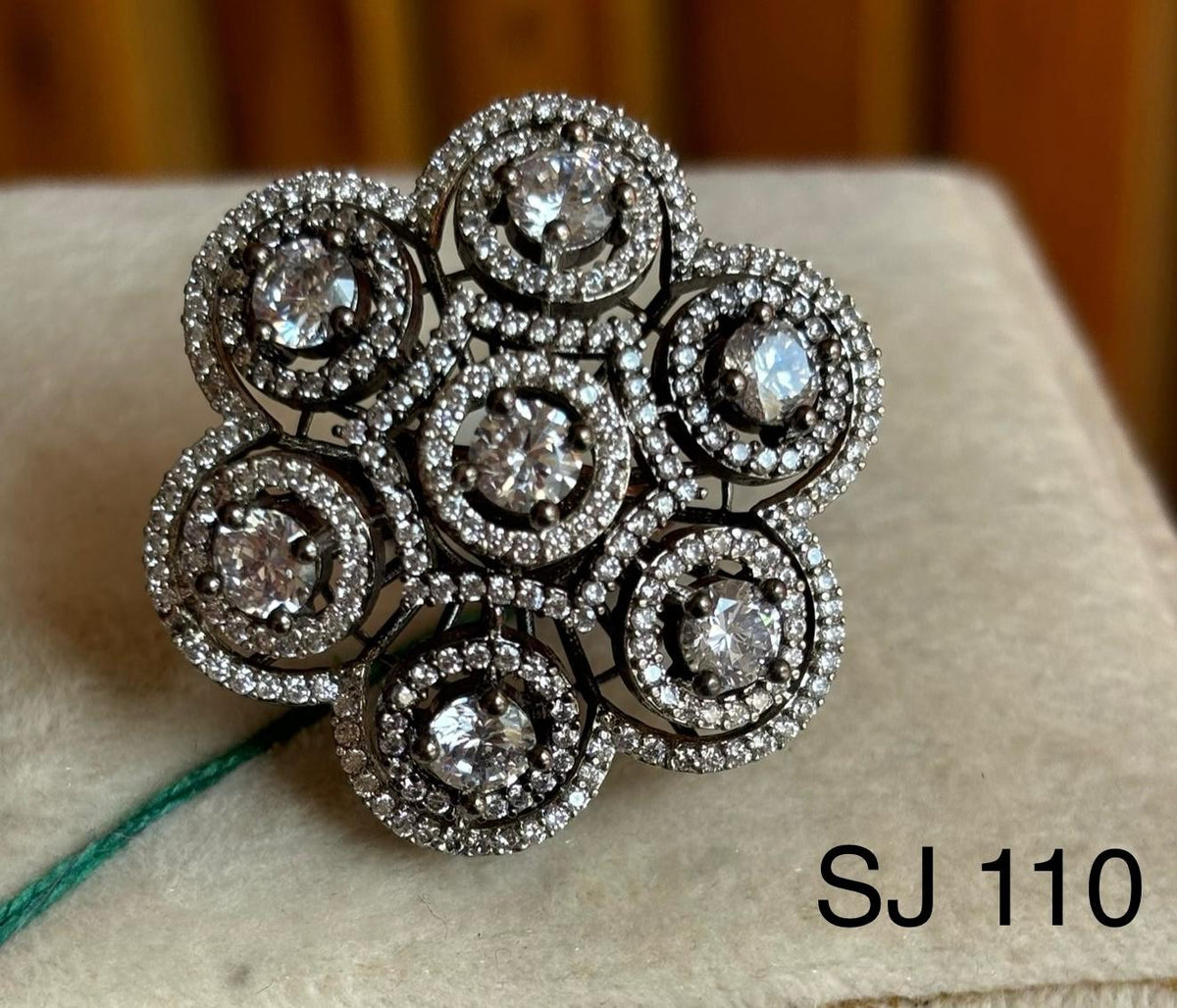 Amarican dimand ring