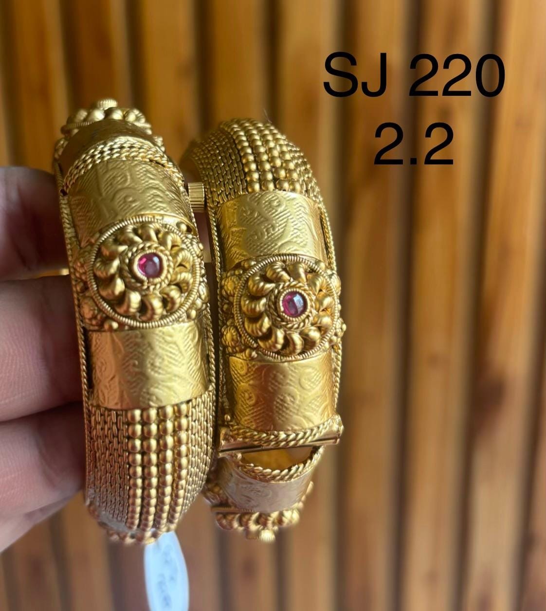 Kundan Central Floral Cuff Bangle Set — original client product photograph