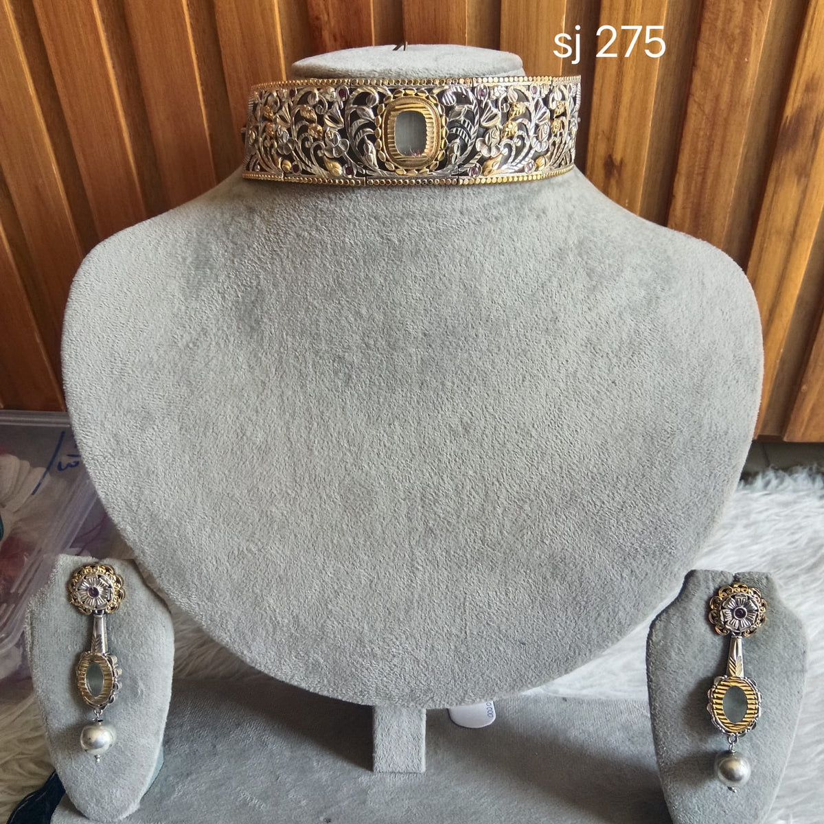 Fusion Blue Oval Filigree Choker Set — detail view