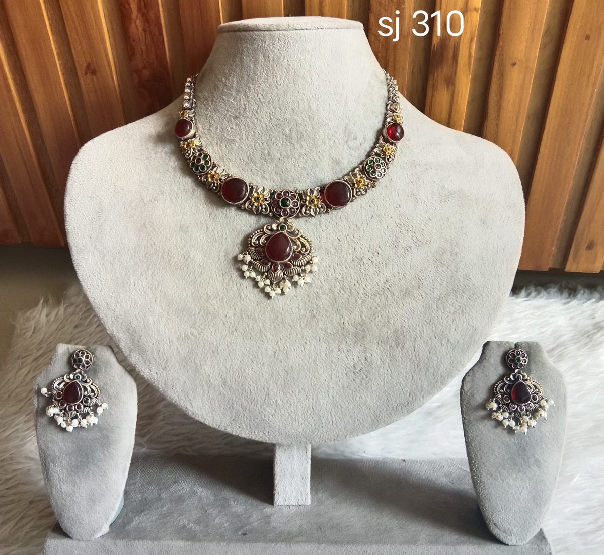Fusion Burgundy Pendant Necklace Set — original product photograph