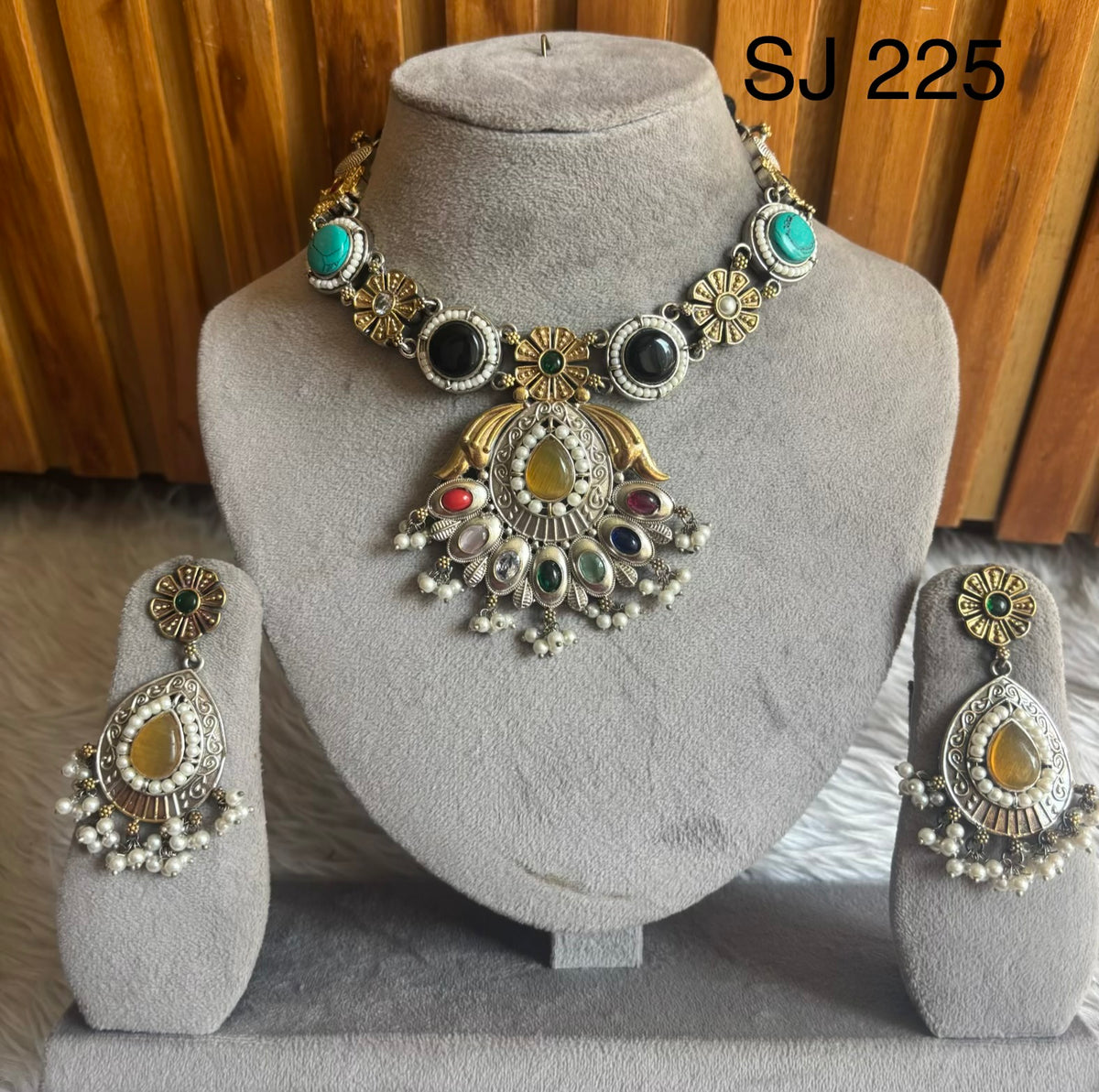 Fusion Yellow & Green Pendant Necklace Set — original product photograph