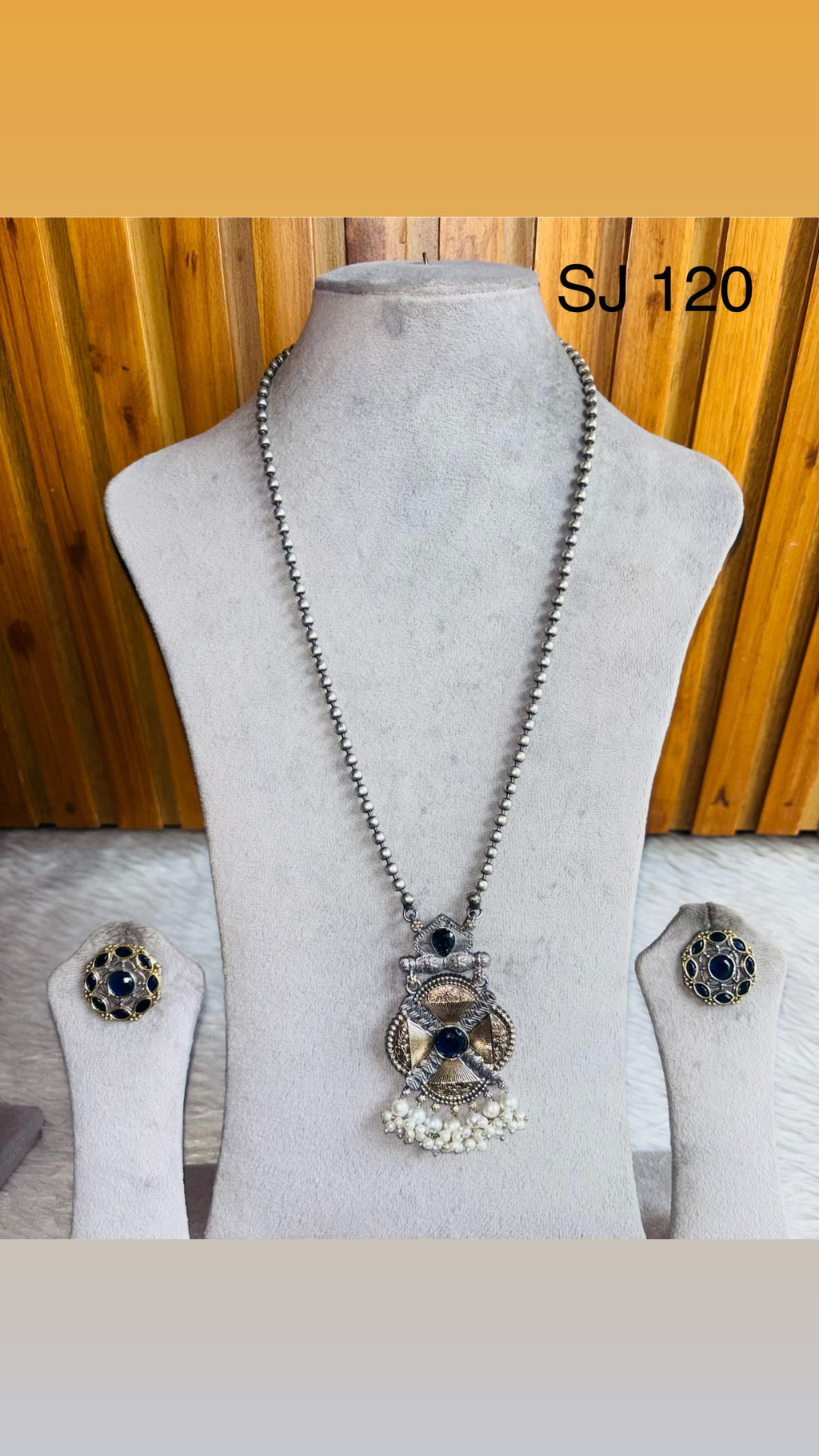 Fusion Blue Pendant Black Bead Set — original product photograph