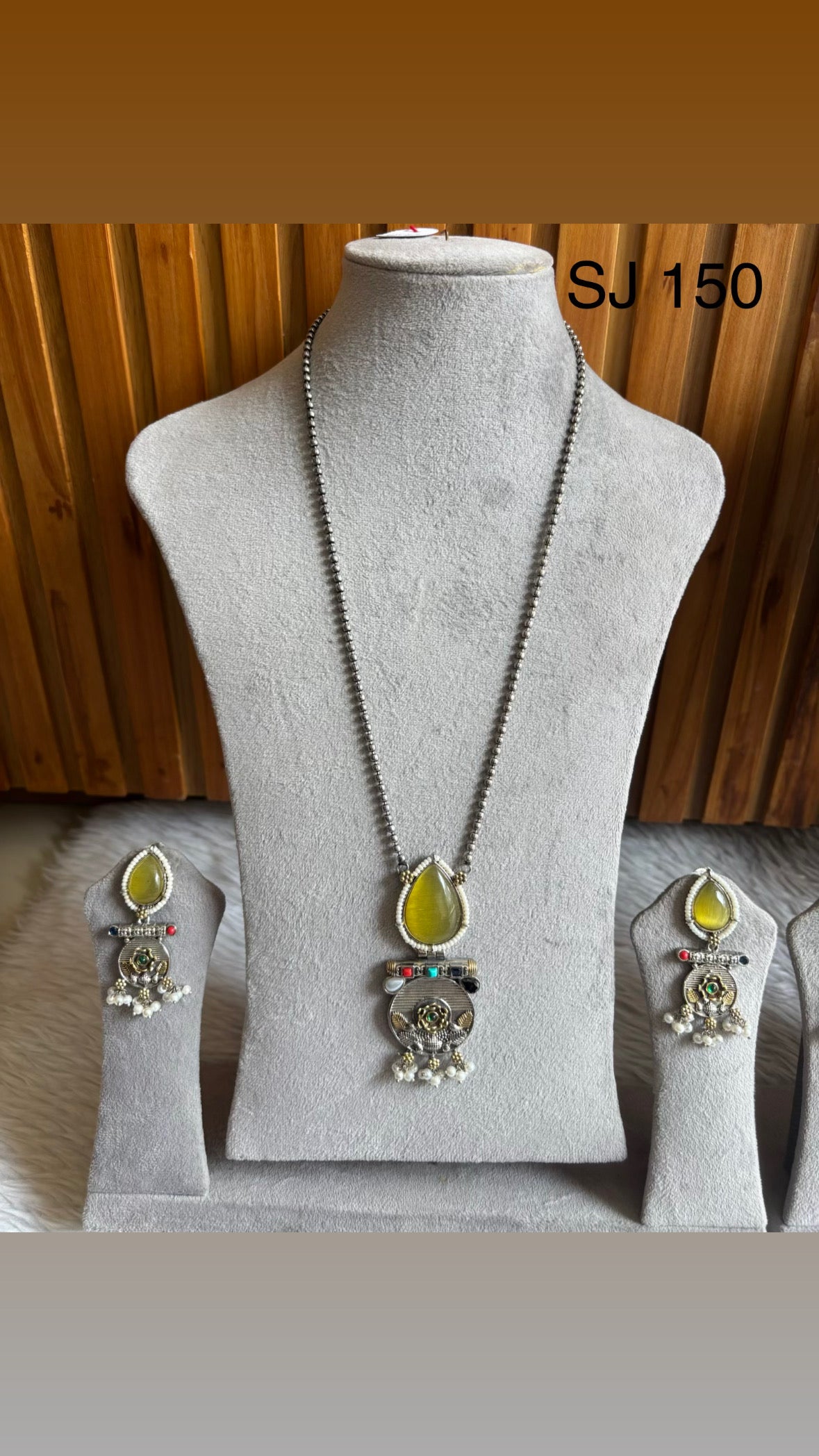 Fusion Yellow Pendant Black Bead Set — original product photograph