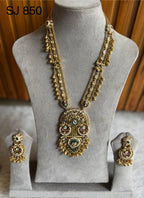Heritage Round Medallion Necklace Set — original product photograph